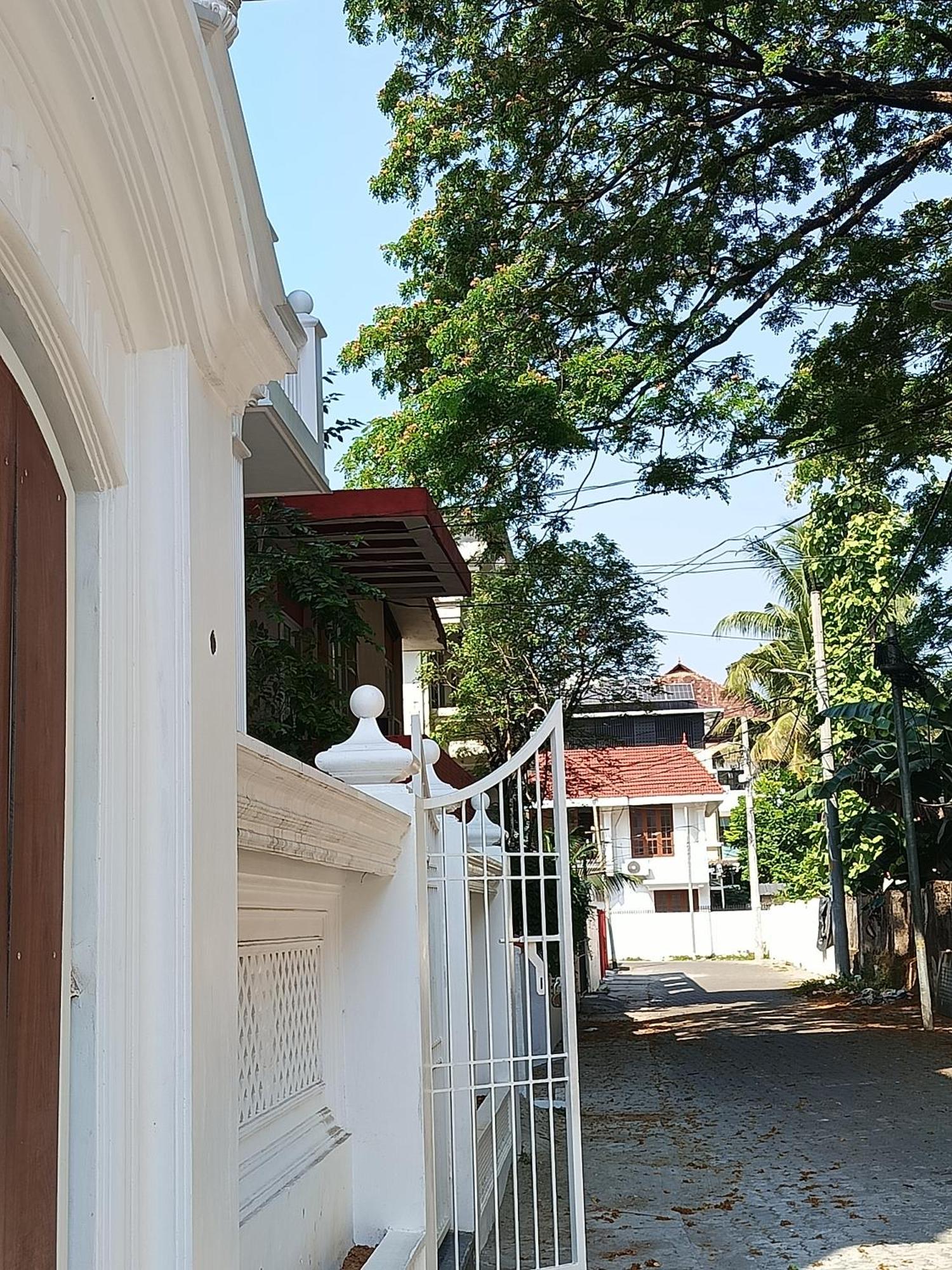Elzas Fort Inn Kochi Exterior photo