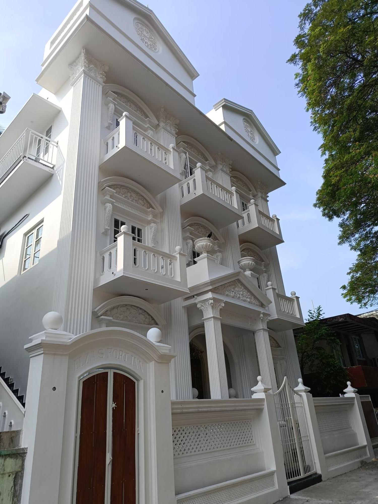 Elzas Fort Inn Kochi Exterior photo