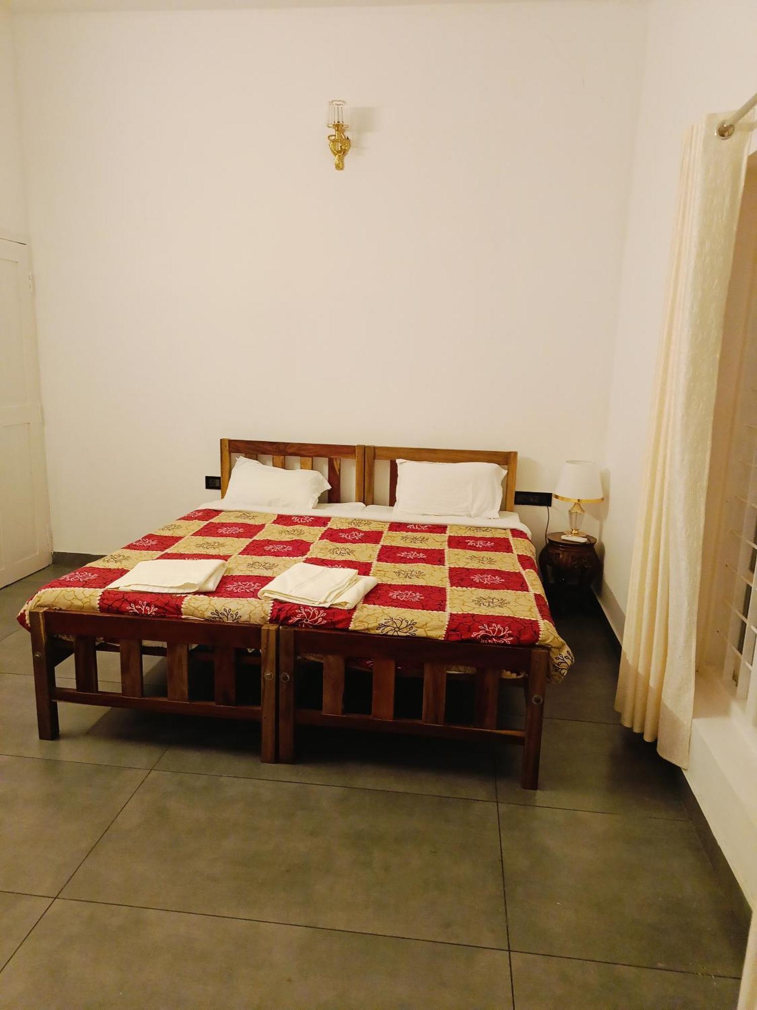 Elzas Fort Inn Kochi Exterior photo